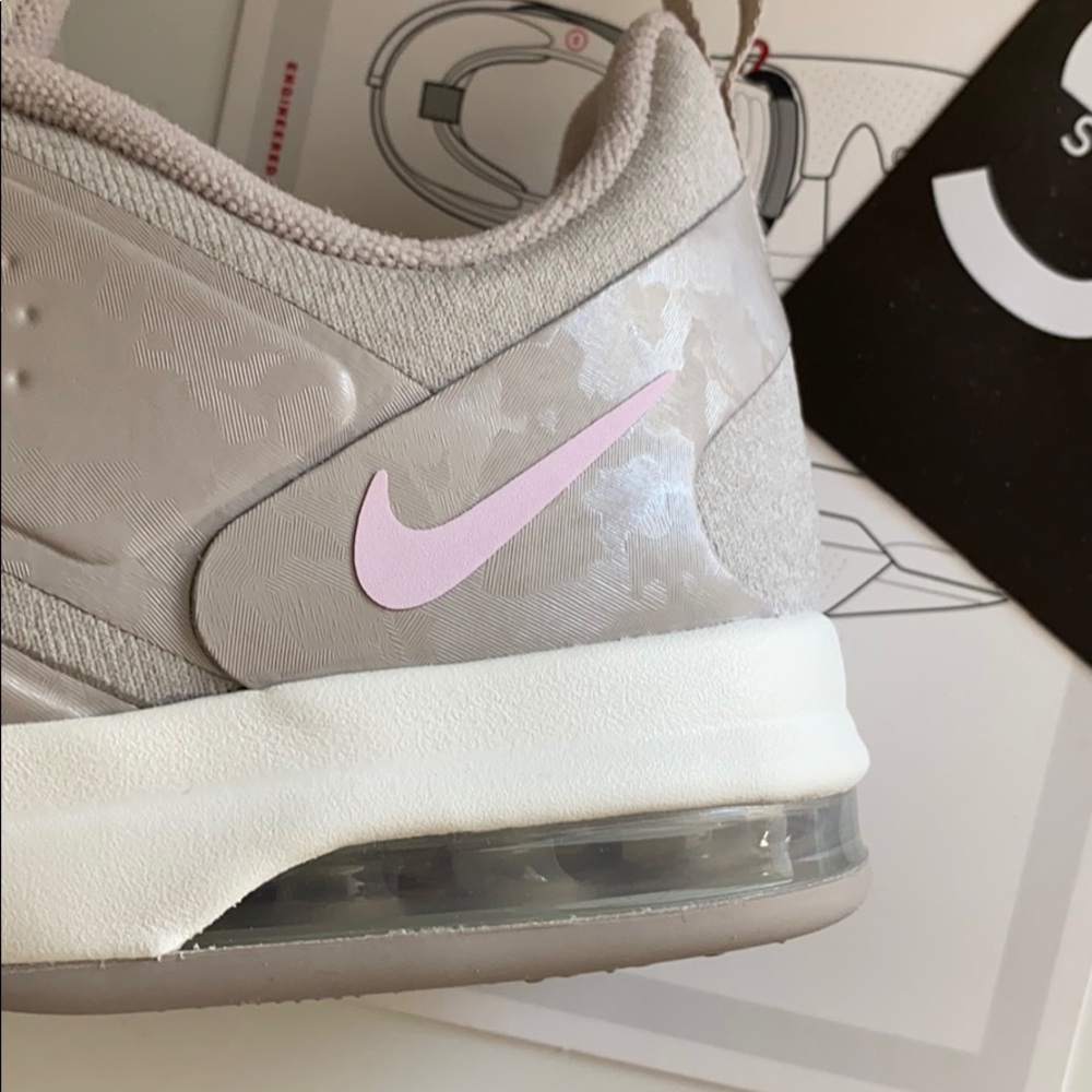 NEW Nike Air Bella trainers sneakers running shoes - Picture 7 of 9